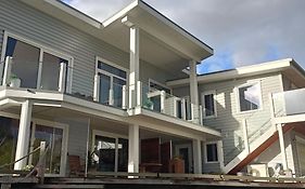 New Luxury Waterfront Accommodation